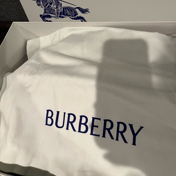 NIB Burberry Marsh rubber rain tall boots Yellow Manilla 8 1/2 - Picture 13 of 13